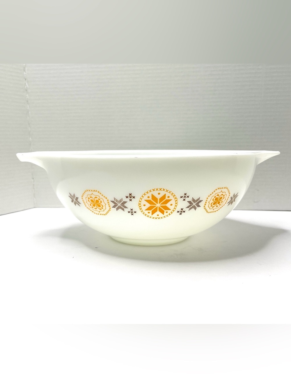 Pyrex Town & Country Mixing Bowl 4 Quart